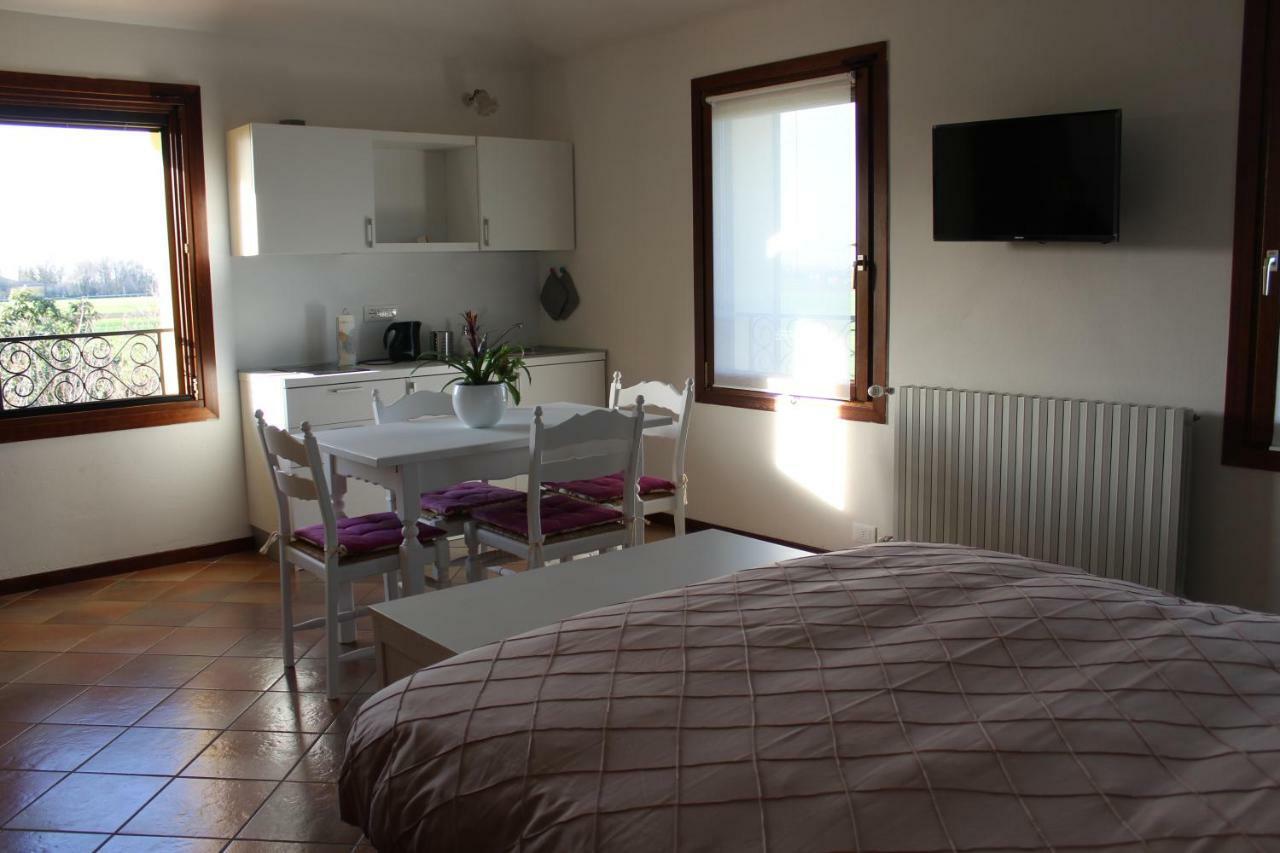 B&B Il Pozzo กาสเตนาโซ ภายนอก รูปภาพ